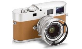 Камеры Leica M9-P отделанные телячьей кожей и серебром 