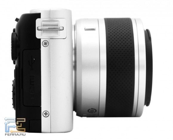 Nikon 1 J1, вид справа