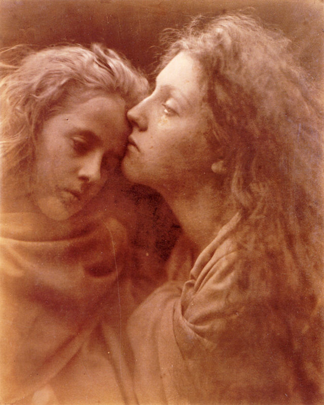 http://www.takefoto.ru/userfiles/image/Dlya%20Statey/01.02.2013/Julia_Cameron/The_Kiss_of_Peace_by_Julia_Margaret_Cameron.jpg