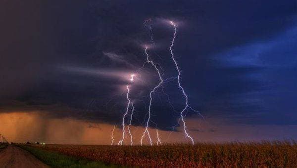 Останови мгновенье. Съемка молнии.