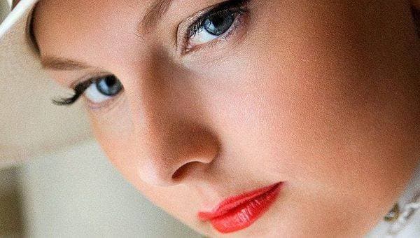 Исправляем изъяны кожи и строения лица в Photoshop