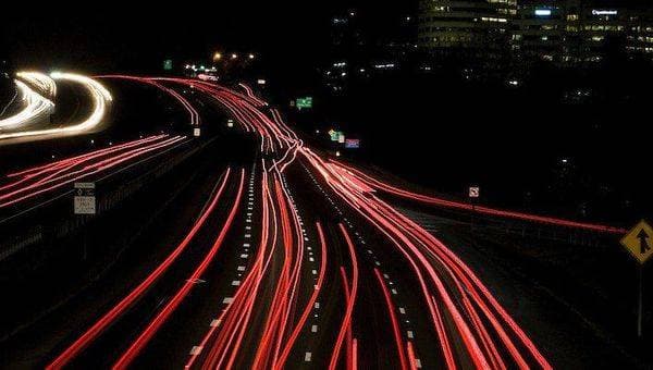 Фотосъемка следов автомобильных фар
