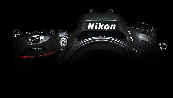 Nikon презентует фотокамера Nikon Coolpix P700