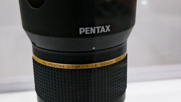 Новинки от Pentax. Новая оптика и серебряное издение K-1