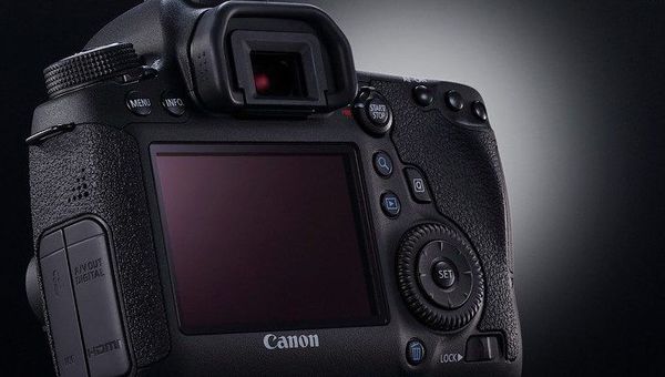 Обновленная информация о камере Canon EOS 7D Mark II