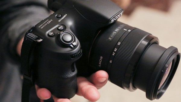 Представлена цифровая камера Sony a58