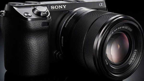 Sony выпустил прошивку для камеры NEX-7