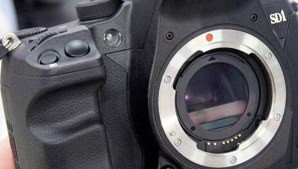 Обновление прошивок для камер Sigma SD1 / SD1 Merrill