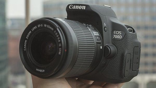 Canon EOS 700D: фото и спецификации