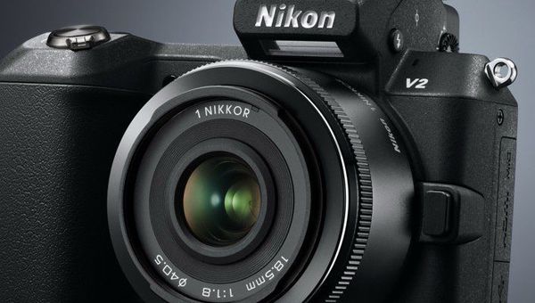 Nikon представил беззеркальную камеру Nikon 1 V2
