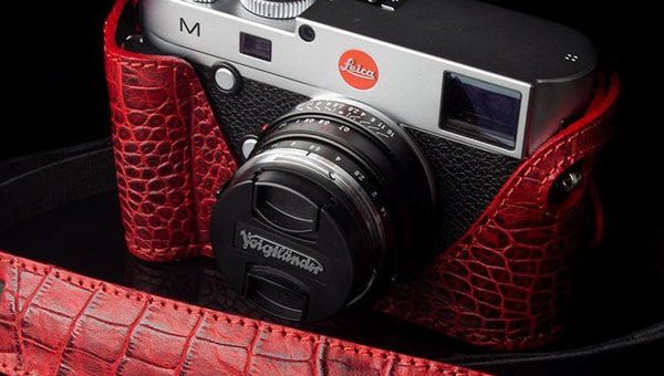 Уникальная камера Leica M (RED)