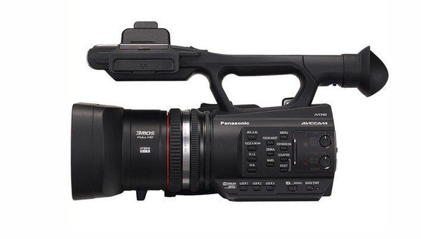 Panasonic полнила видеокамера — AG-AC90 AVCCAM