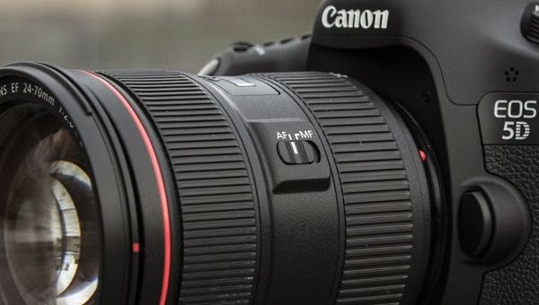 Canon работает над новой Full Frame DSLR камерой Canon 5D Mark III