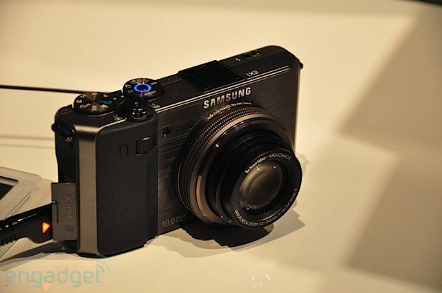 Samsung EX1 - фотокамера с AMOLED дисплеем (12 фото)